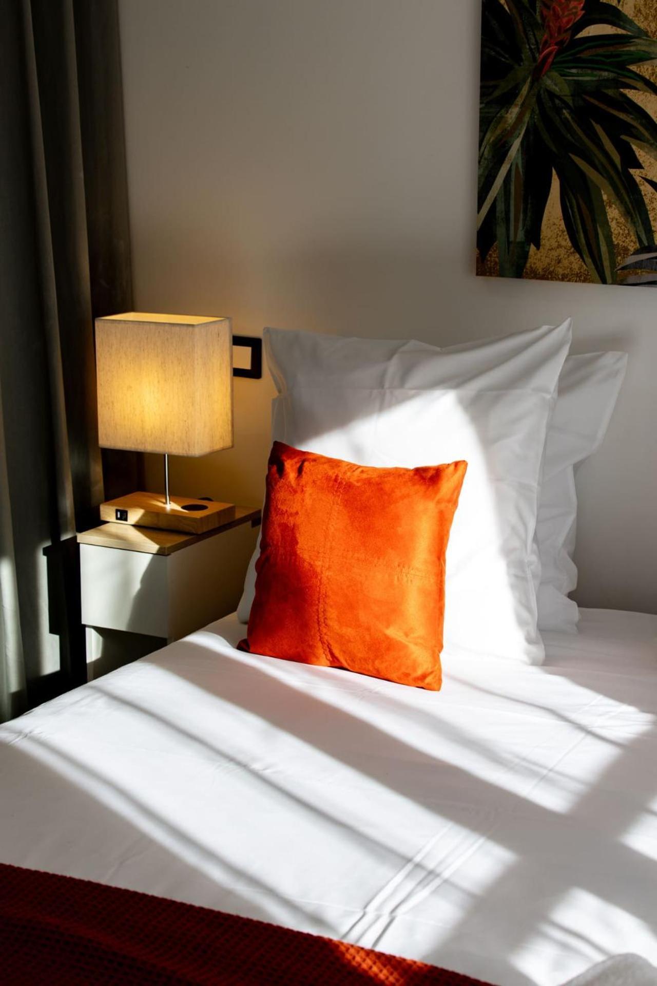 Le Lucien Eco-Appart'Hotel - Angouleme - Centre - Wifi - Parking Prive - Classe 4 Etoiles Екстер'єр фото