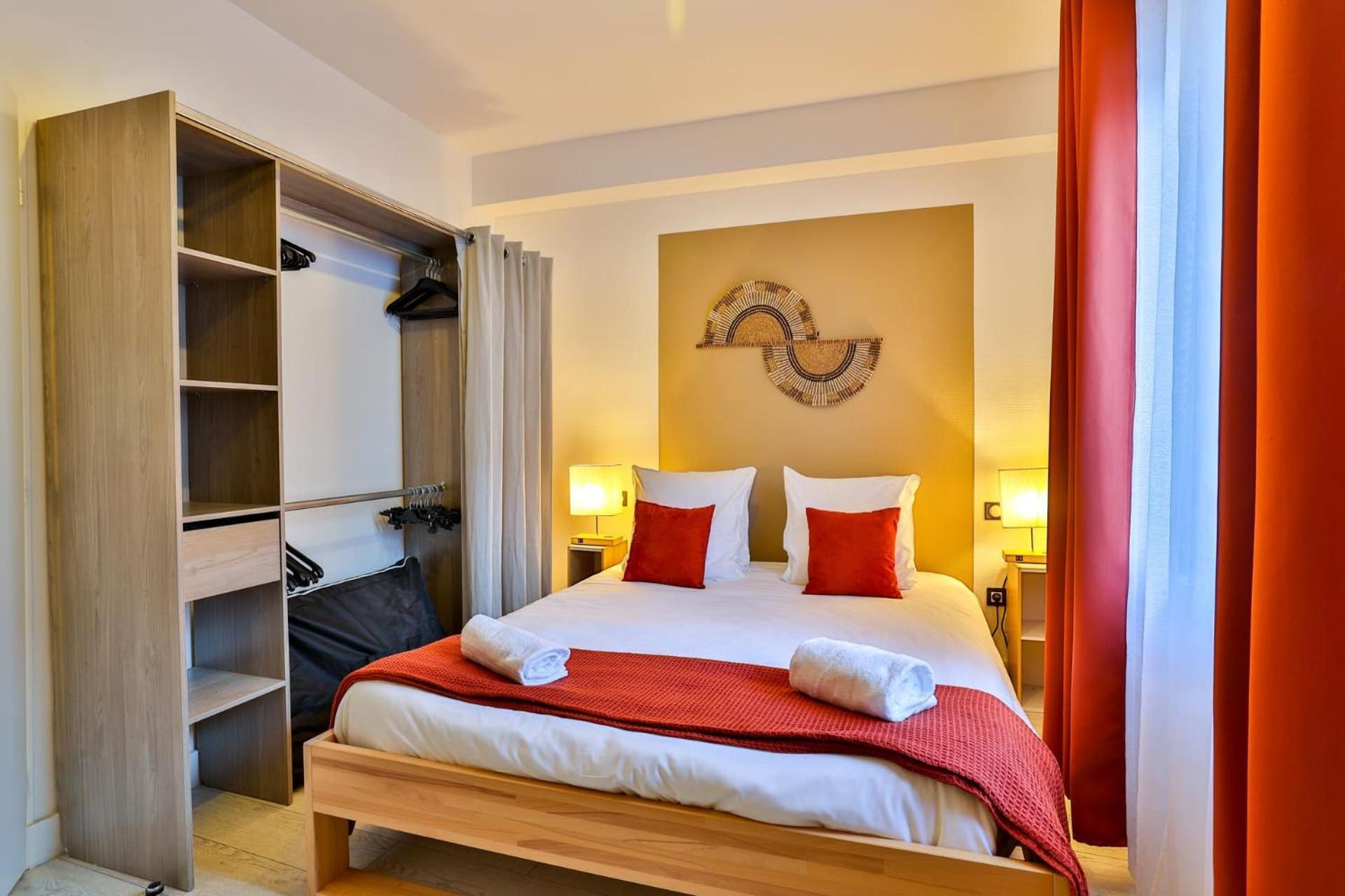 Le Lucien Eco-Appart'Hotel - Angouleme - Centre - Wifi - Parking Prive - Classe 4 Etoiles Екстер'єр фото