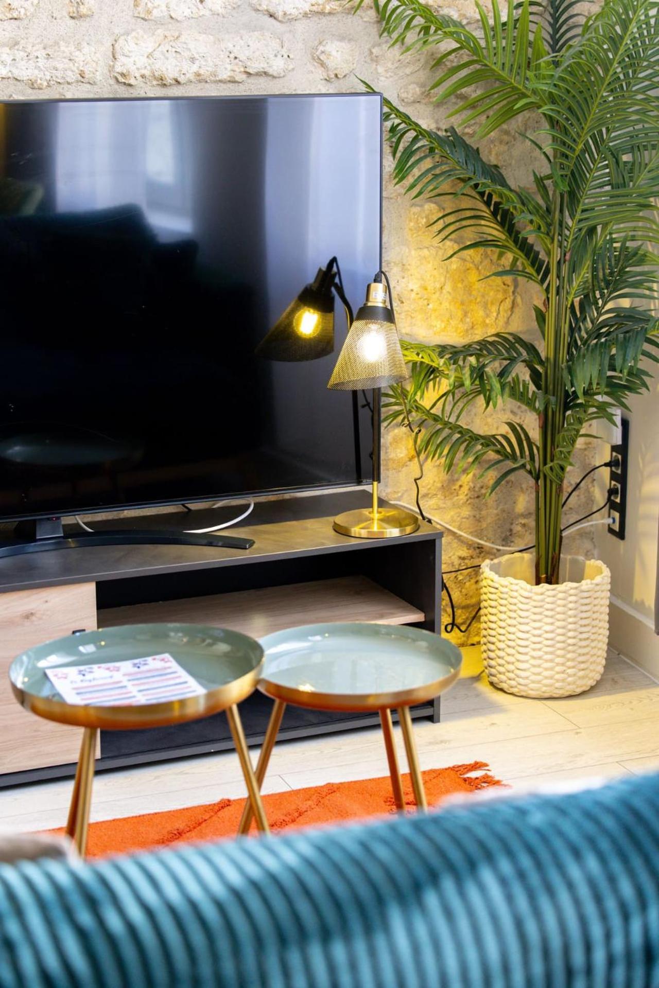 Le Lucien Eco-Appart'Hotel - Angouleme - Centre - Wifi - Parking Prive - Classe 4 Etoiles Екстер'єр фото