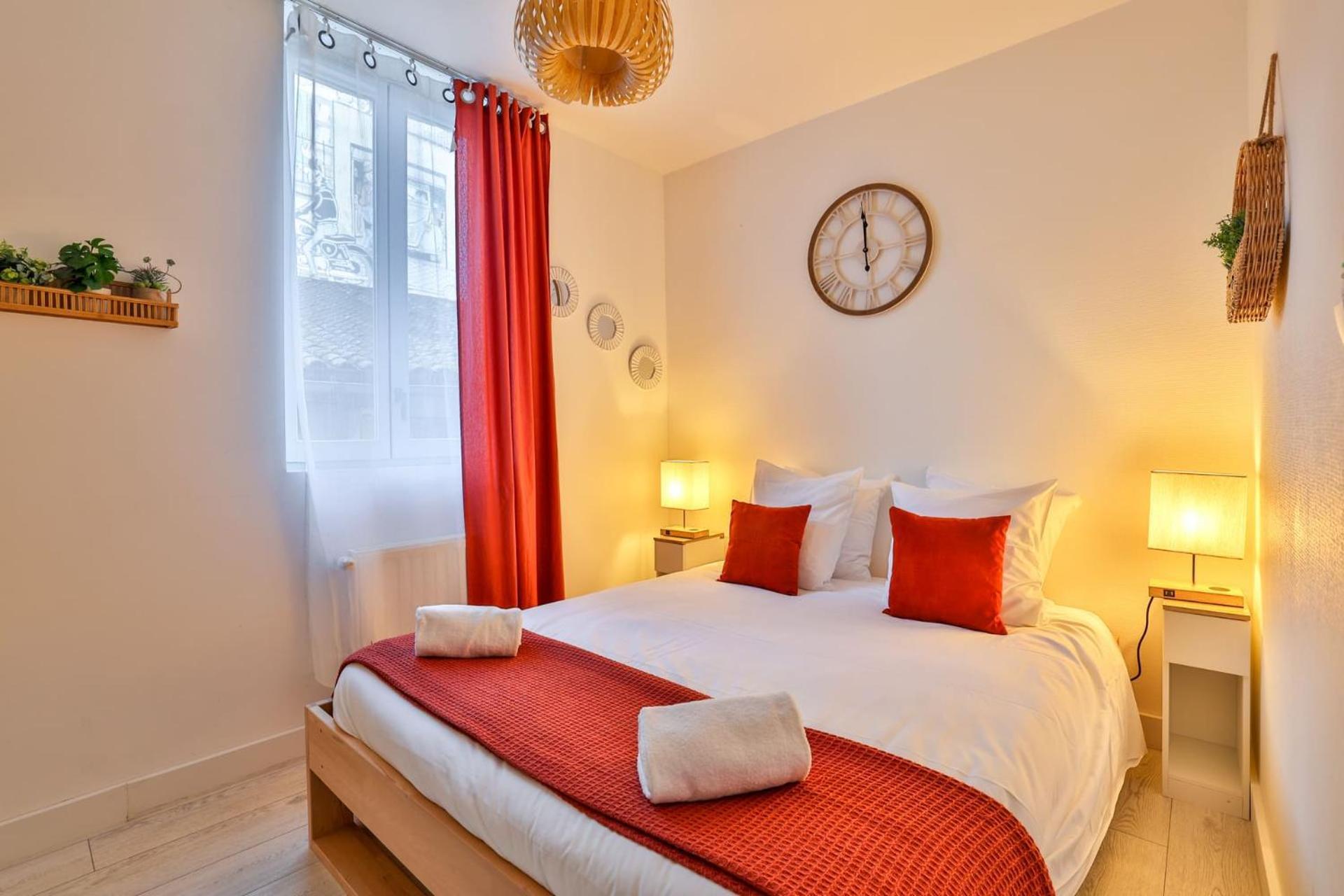 Le Lucien Eco-Appart'Hotel - Angouleme - Centre - Wifi - Parking Prive - Classe 4 Etoiles Екстер'єр фото